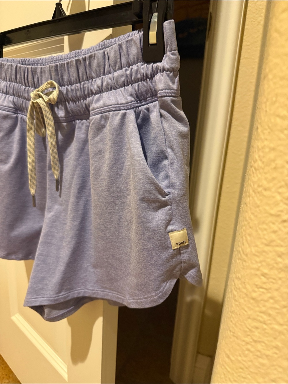 Vuori Halo performance shorts - Picture 3 of 5